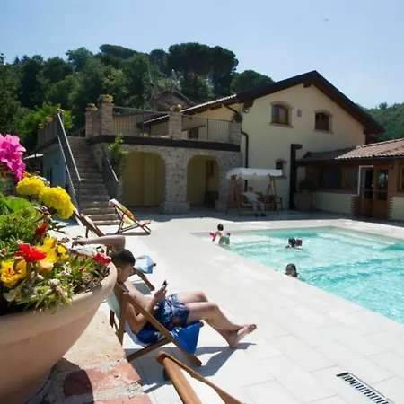 农家乐 La Pigna 科里利亚诺·卡拉布罗